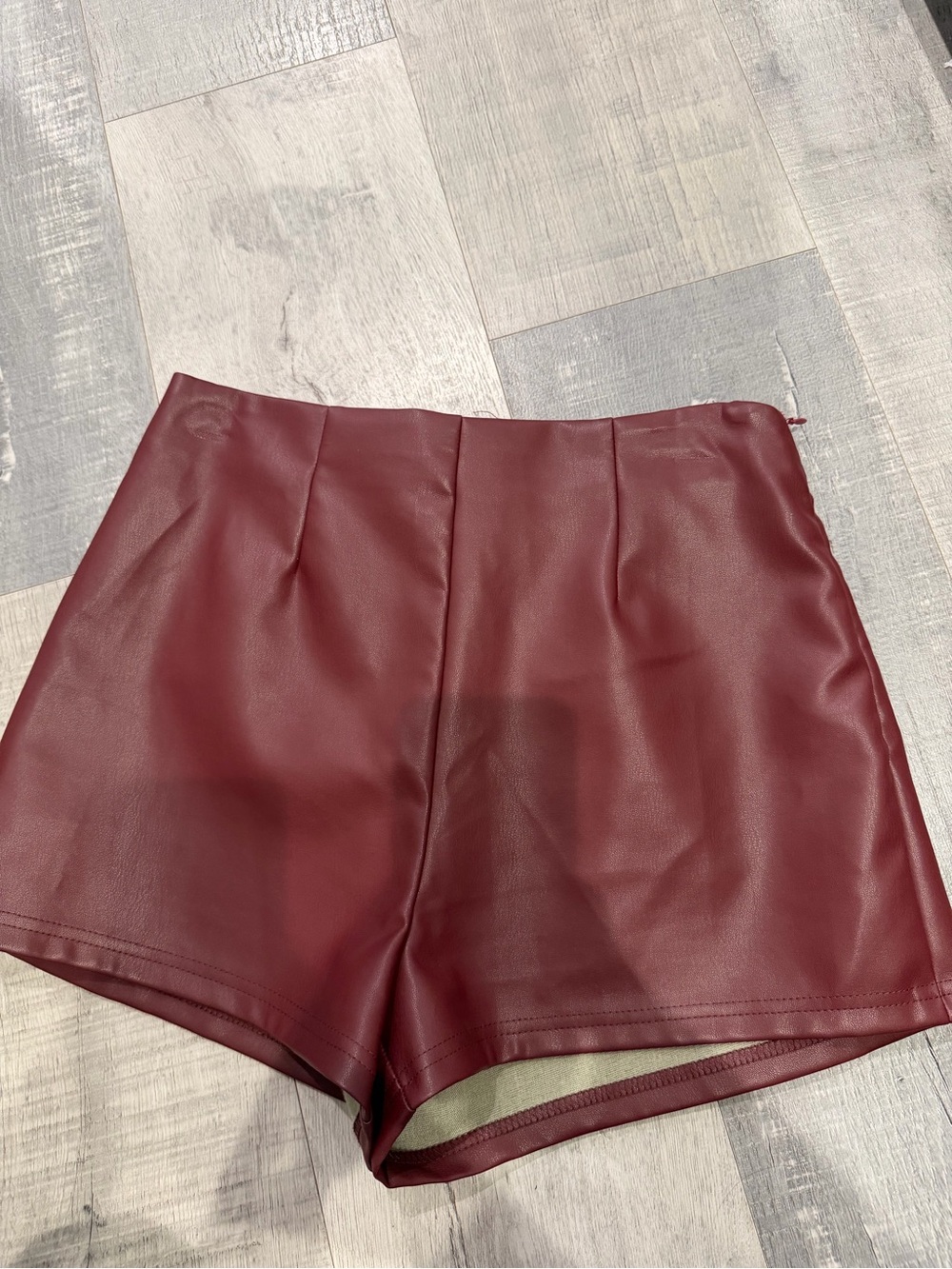 Women's Faux Leather High-Waist Shorts - Burgundy
